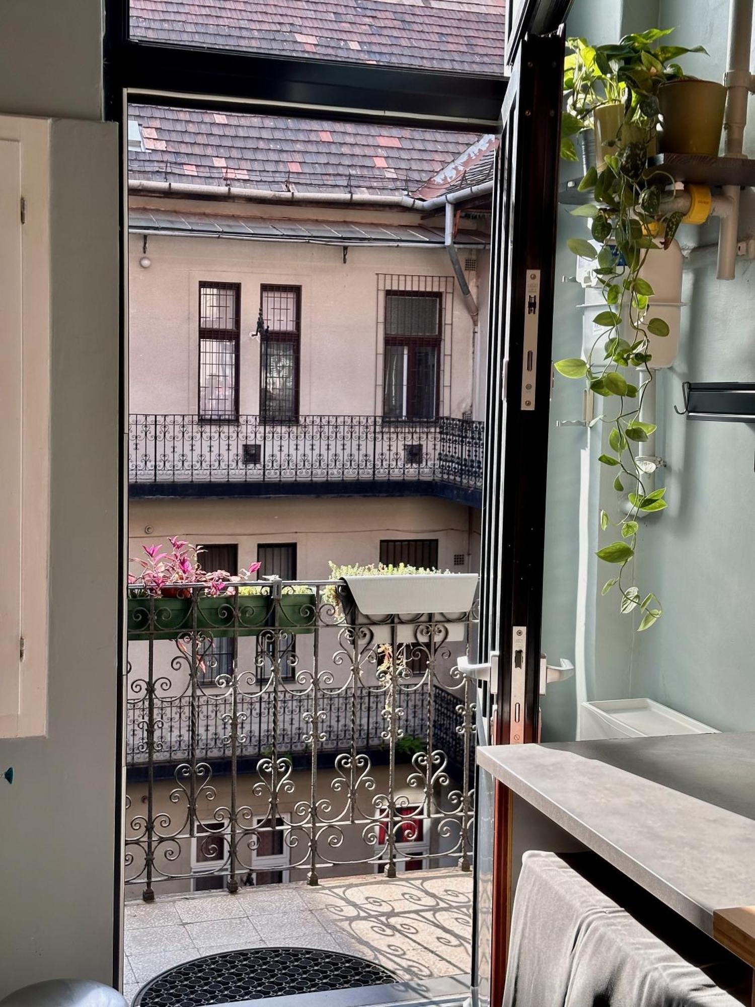 Centrally Located Studio Near Keleti Palyaudvar Budapest Bagian luar foto
